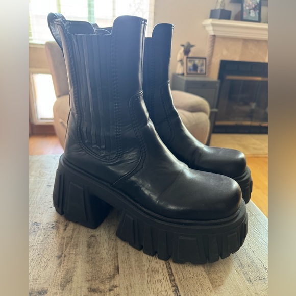 Current Mood Black Chunky Platform Boots - Picture 1 of 5